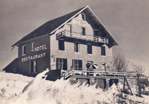 Premier bâtiment du Col Hotel Toussuire